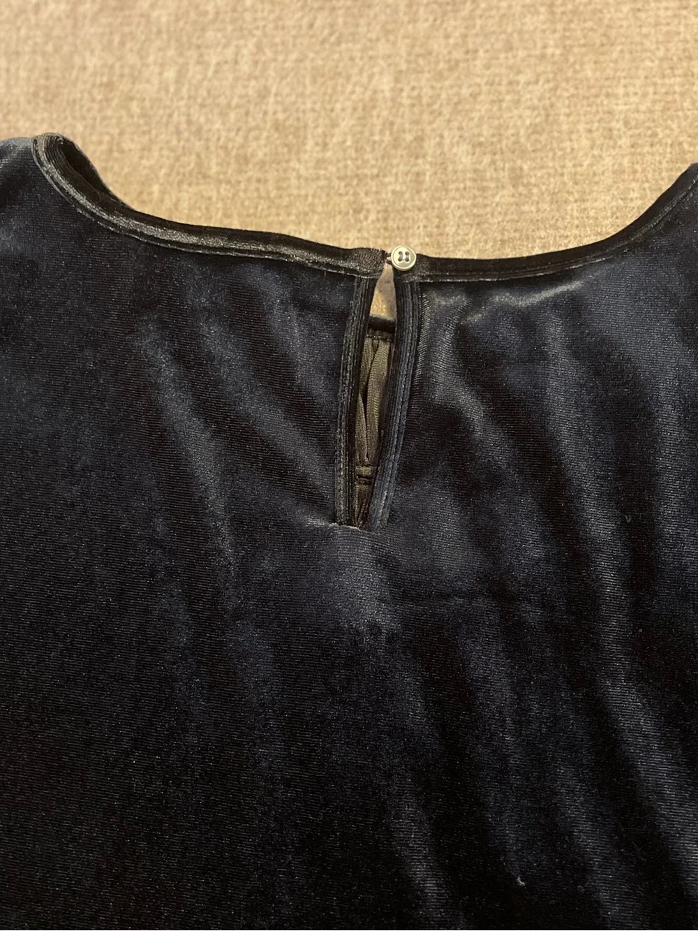 LOFT Black Velvet Puff Sleeve Top Size Large